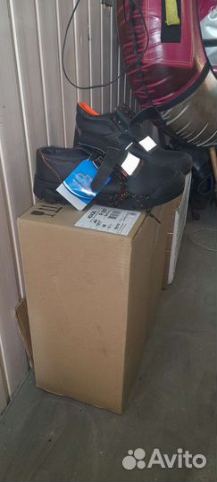 Костюм рабочий рпзмер 60-62 рост 176. Ботинки