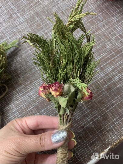 Можжевеловые веточки