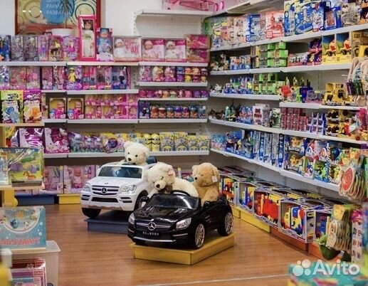 Продавец в магазин игрушек