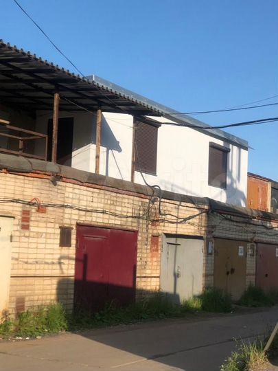 Гараж, > 30 м²