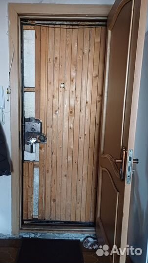 Металлическая дверь бу