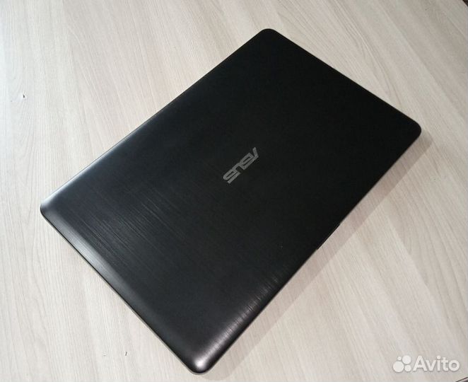 Игровой ноутбук asus