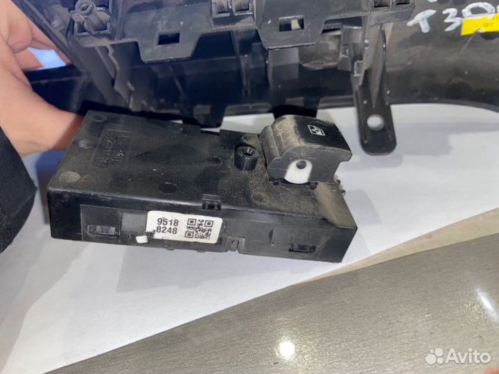 Блок стеклоподъемника Chevrolet Aveo T300