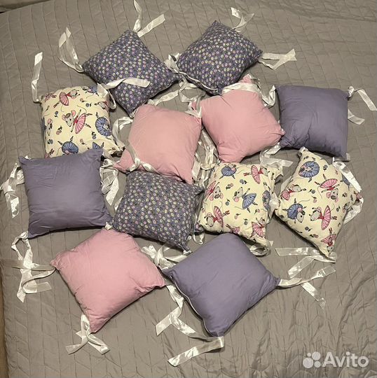 Мягкий бортик в детскую кроватку