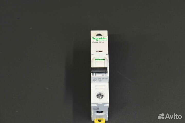 Schneider Electric A9F73101 новый, 5 шт