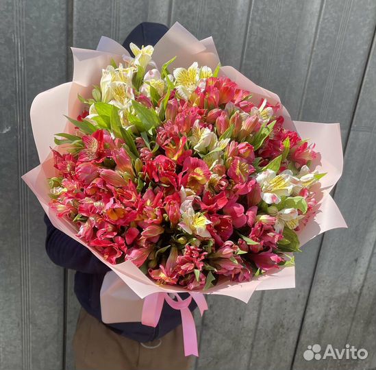 Букет из альстромерий