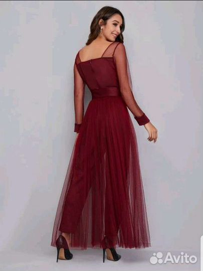 Комбинезон c юбкой новый (S/М)