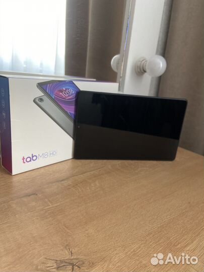 Lenovo tab m8