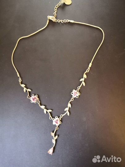 Колье розочки из металла claire