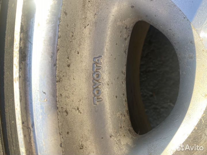 Оригинальные диски Toyota c резиной Nokian 10 lt