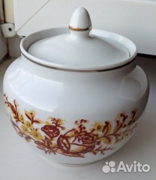 Сервиз 26 предметов: 12 пар, чайник, сахарница