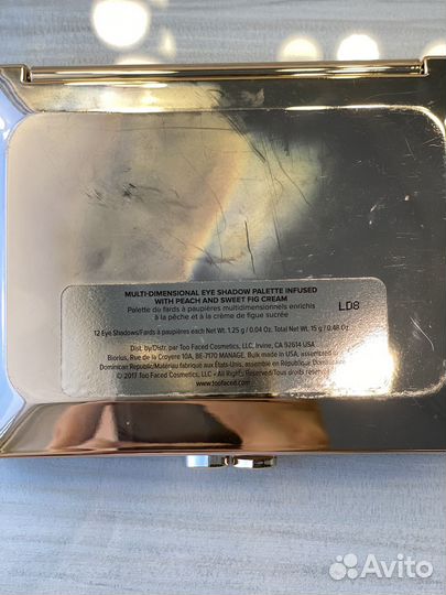 Палетка теней too faced