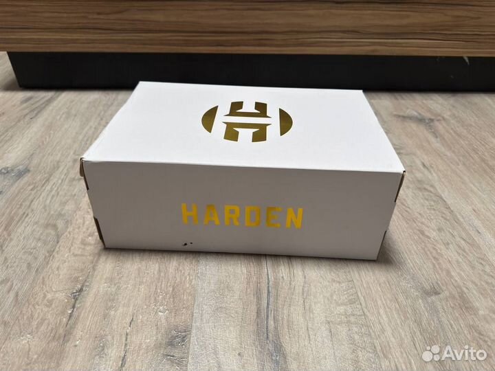 Кроссовки adidas harden stepback