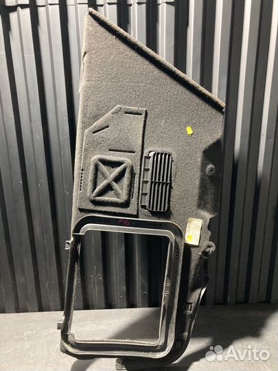 Обшивка багажника левая Audi A6 C5 2.4 2003