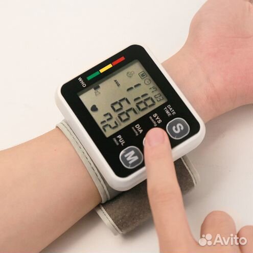 Тонометр на запястье новый