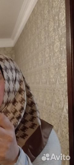 Женские шарфы и платки