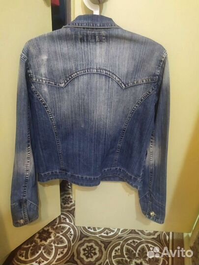 Куртка джинсовая