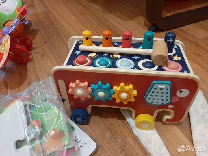 Развивающие игрушки и детские книжки,пазлы пакетом