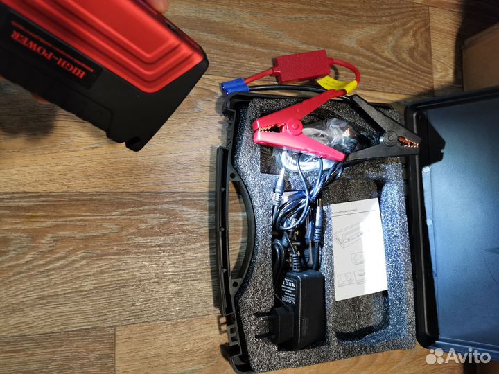 Пускозарядное устройство 12 вольт Jump Starter
