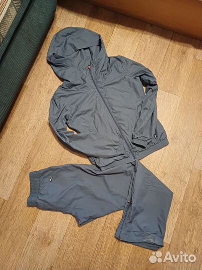 Спортивный костюм женский