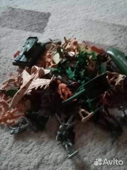 Солдатики и военная техника