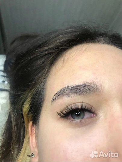 Наращивание ресниц и ногтей