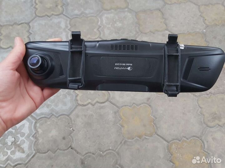 Автомобильное зеркало заднего вида с камерой