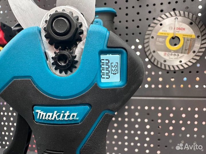 Секатор аккумуляторный makita