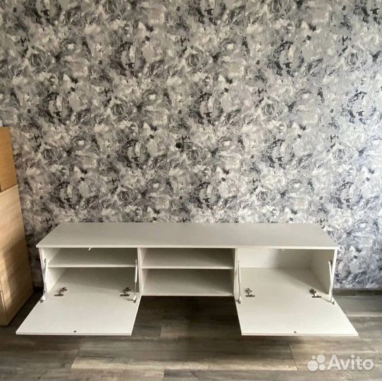 Тумба под телевизор