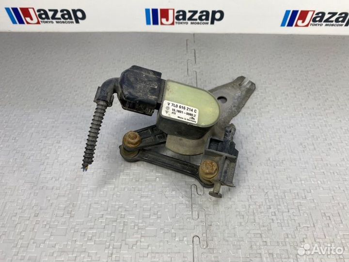 Датчик уровня кузова Audi Q7 Touareg Каен Оригинал