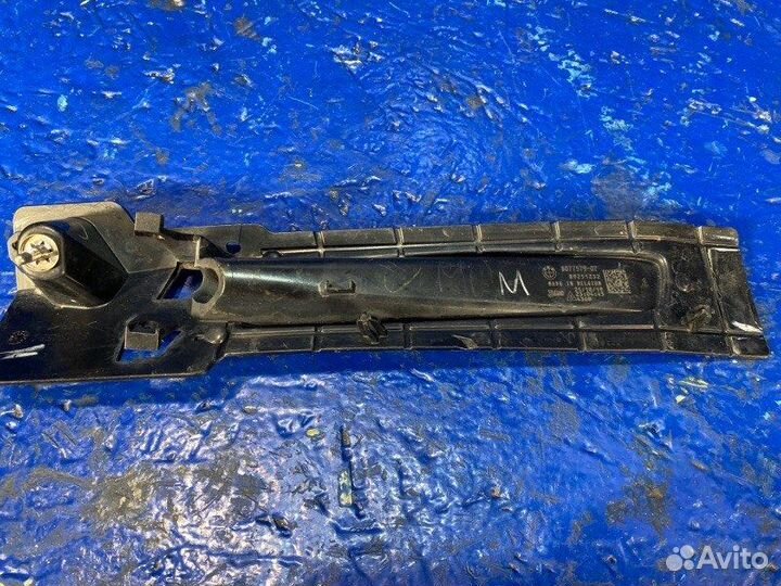 Кронштейн левый Bmw X5 G05 B57D30C 2020