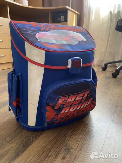 Рюкзак в школу для мальчика