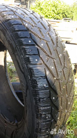 Kormoran Stud 2 205/60 R16 96T