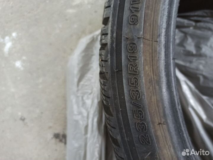 Зимняя резина235 35 19