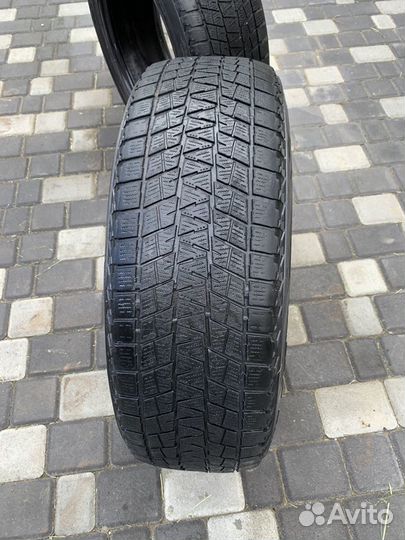 Bridgestone Blizzak DM-V1 225/65 R18