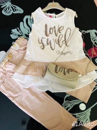 Костюм новый с сумочкой