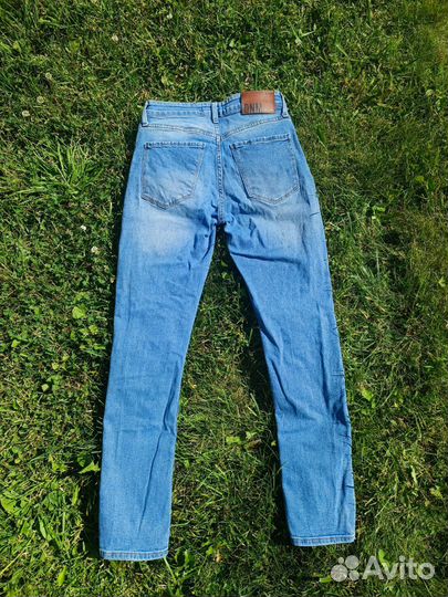 Джинсы