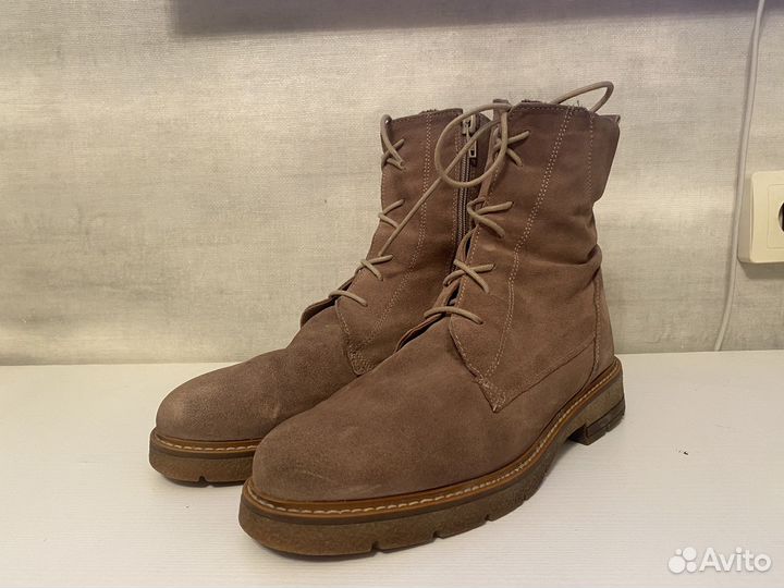 Ботинки замшевые женские