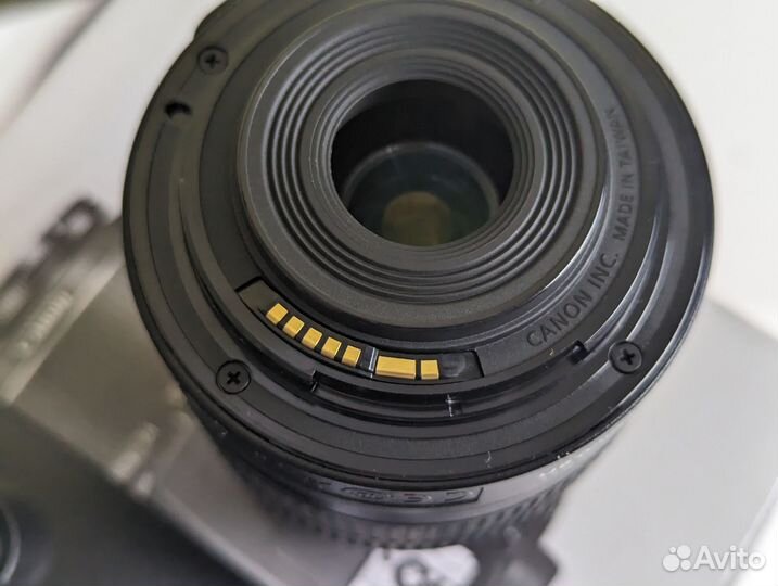 Фотоаппарат Canon EOS 2000D Kit