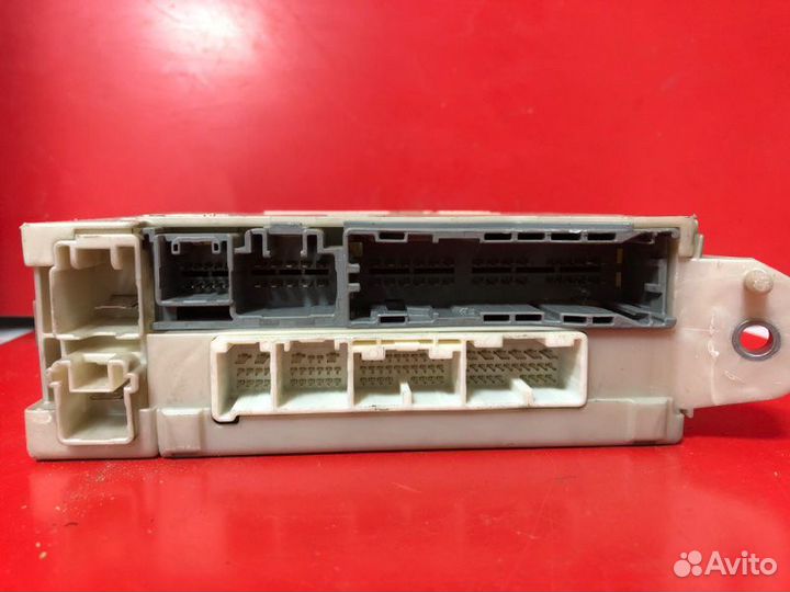 Блок предохранителей Lexus Gs 3