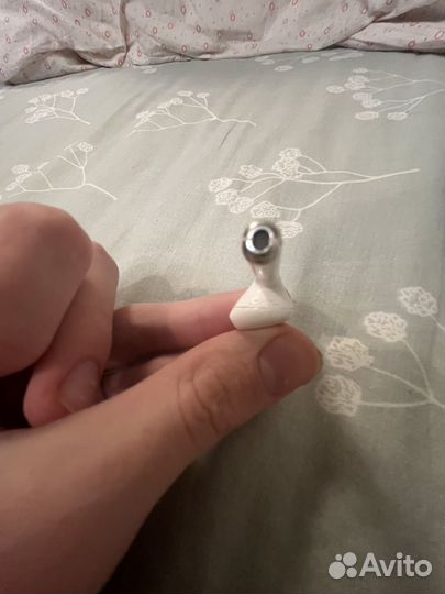 Левый наушник airpods 2