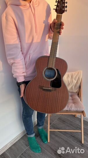 Гитара 3/4 takamine с кейсом