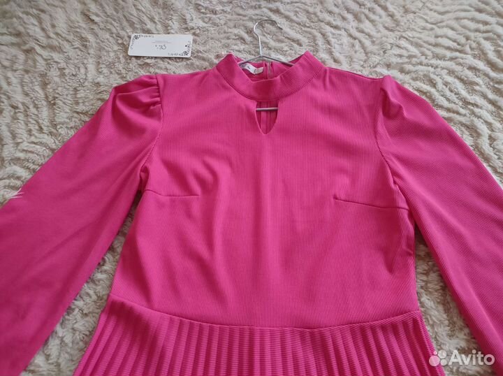 Яркое платье из трикотажа- лапши