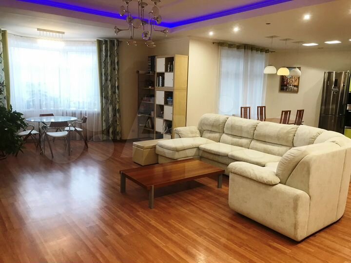 4-к. квартира, 167,2 м², 2/8 эт.