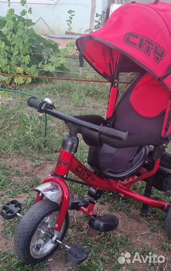 Детский трехколесный велосипед