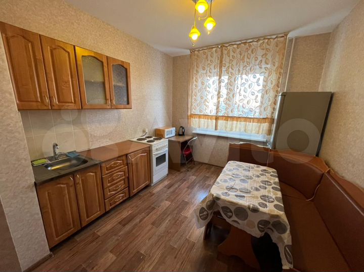 2-к. квартира, 87 м², 8/10 эт.