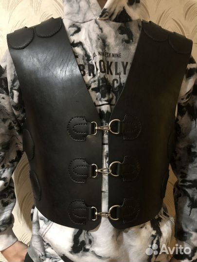 Байкрский жилет из кожи