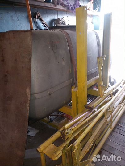 Опрыскиватель навесной он 1000 л