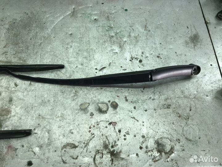 Поводок стеклоочистителя Kia Optima 4 2.0