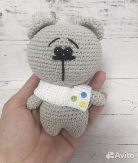 Мишка с шарфиком. Ручная работа